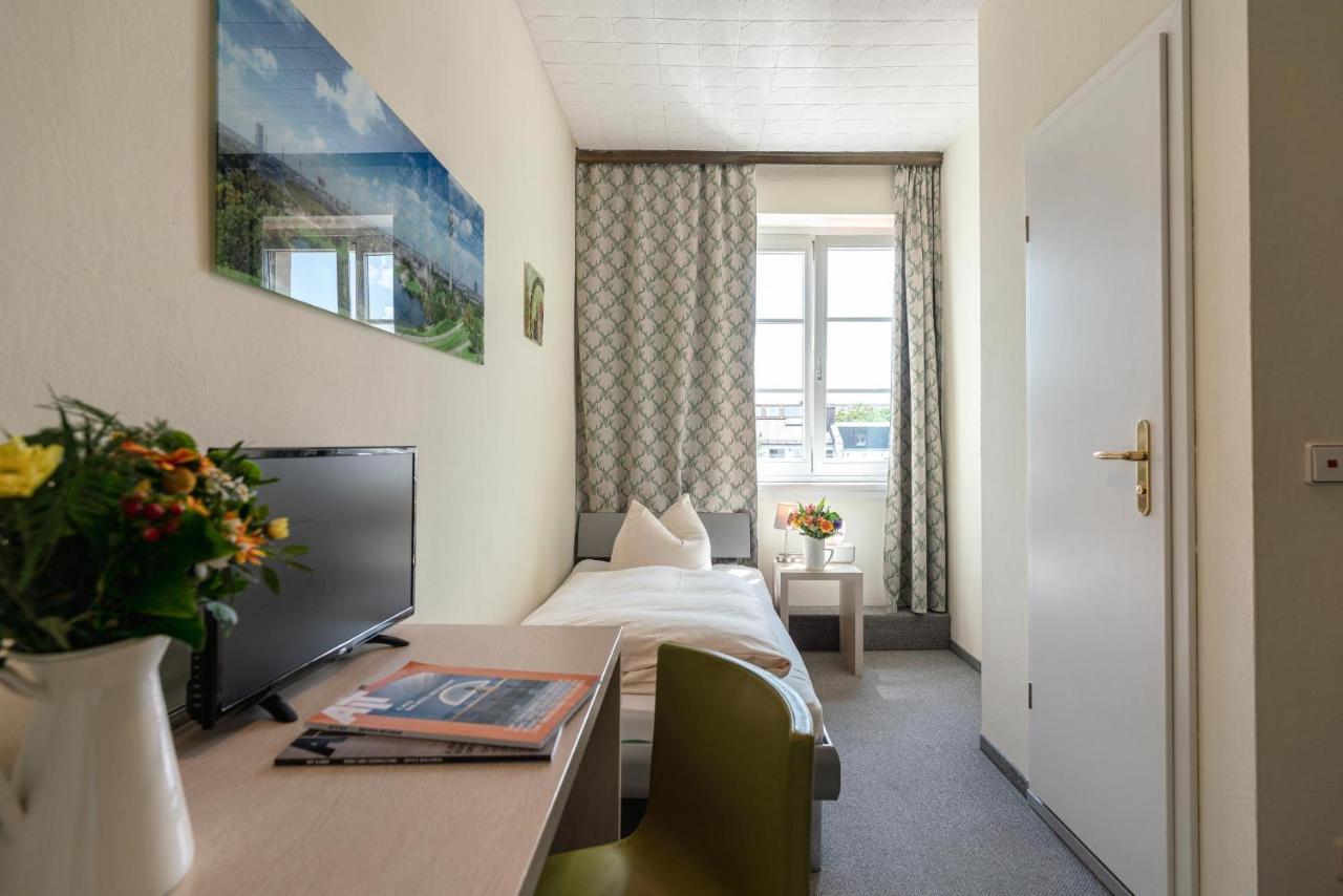 Guest house Hotel-pension Am Siegestor
