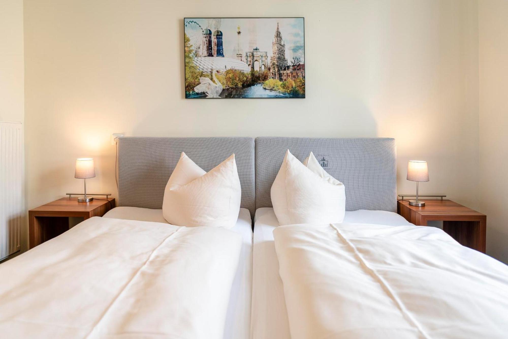Hotel-pension Am Siegestor Guest house Munich